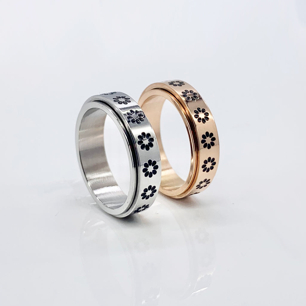Flower and Butterfly- Spinner ring